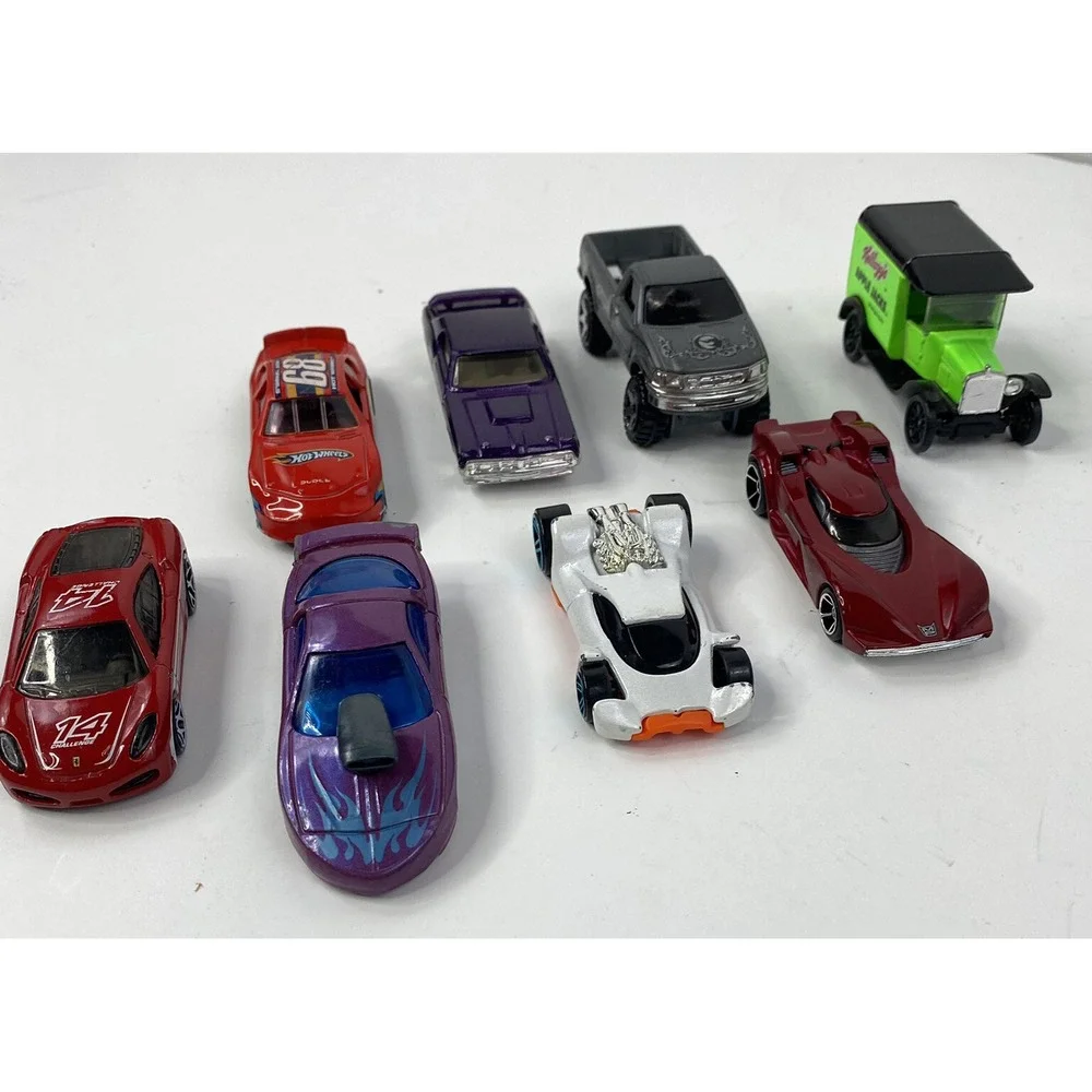Hot Wheels & Matchbox Loose Lot Of 8 Random Cars-Ferrari, Model T, F-150, Scoopa